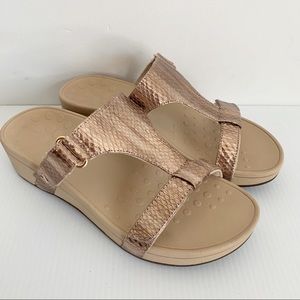 Vionic Ellie Metallic Snake Slip On Sandals Sz 7